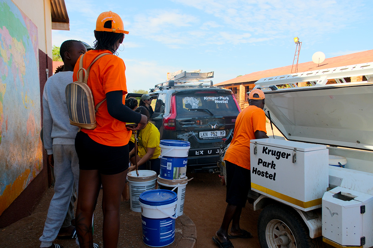 Early morning arrival at Thula Primary School